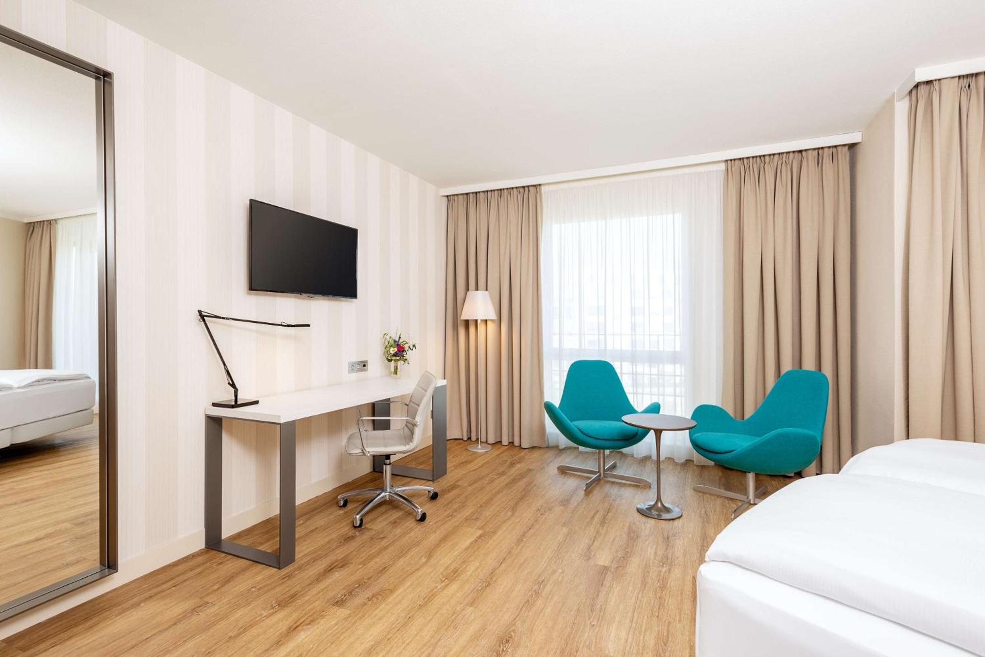 Nh Berlin Alexanderplatz Hotel Exterior photo